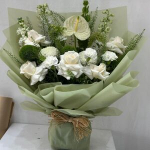 Hand Bouquet 74