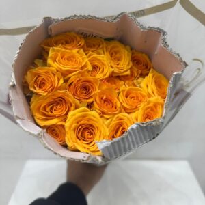 1 bounch yellow  bobby rose 10 pieces
